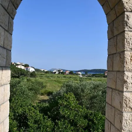 Zdenka 1 *