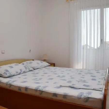 Zdenka 1 *